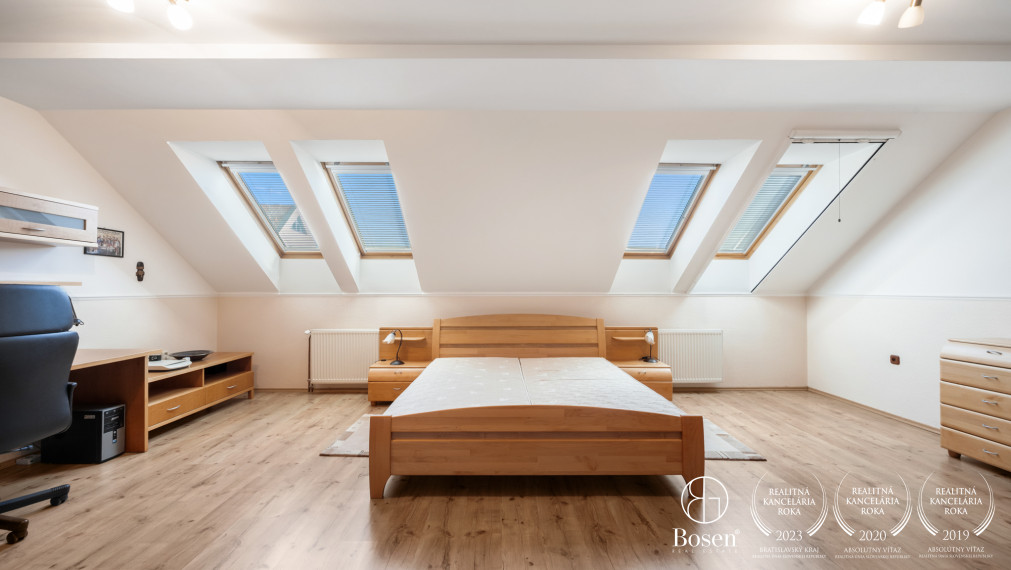 BOSEN| 4 izbový byt, 156m2 s balkónom v centre Malaciek