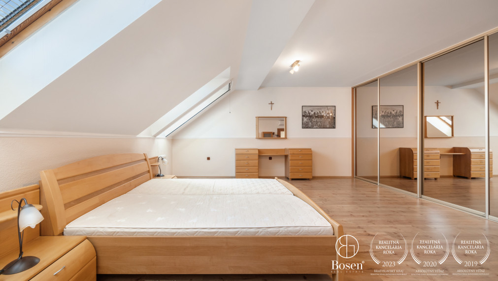 BOSEN| 4 izbový byt, 156m2 s balkónom v centre Malaciek