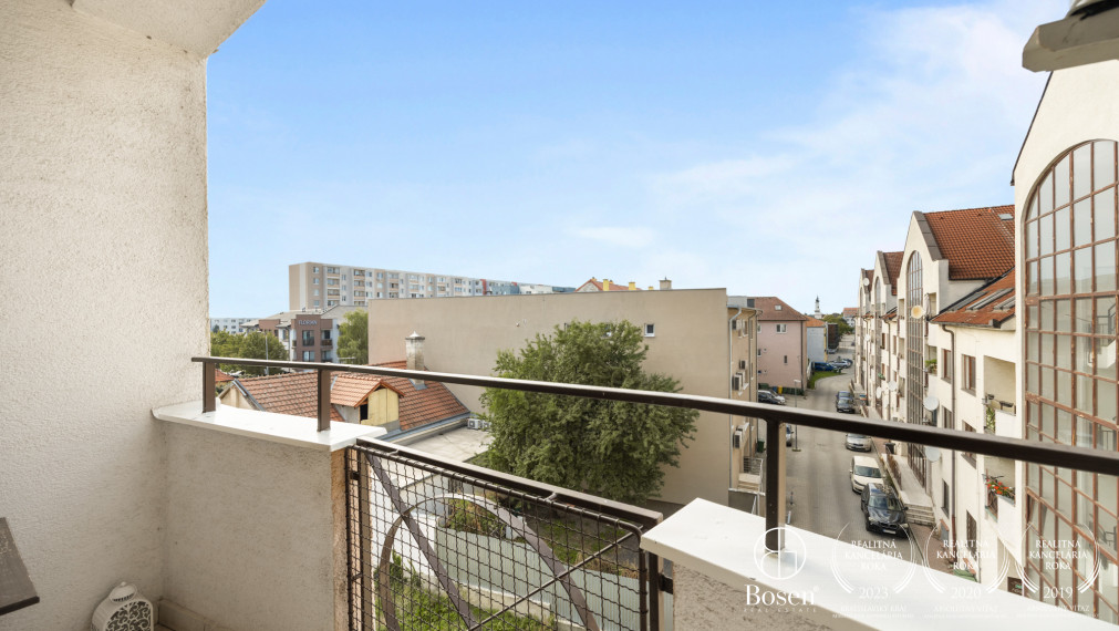 BOSEN| 4 izbový byt, 156m2 s balkónom v centre Malaciek