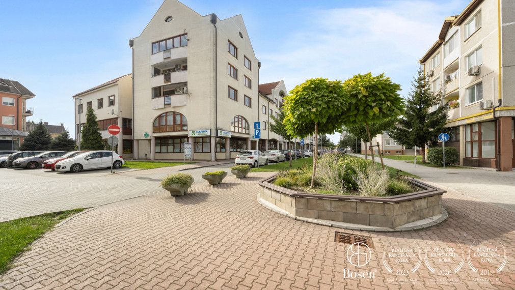 BOSEN| 4 izbový byt, 156m2 s balkónom v centre Malaciek