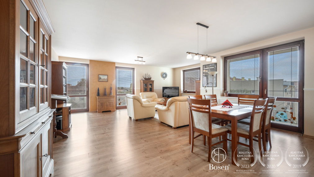 BOSEN| 4 izbový byt, 156m2 s balkónom v centre Malaciek