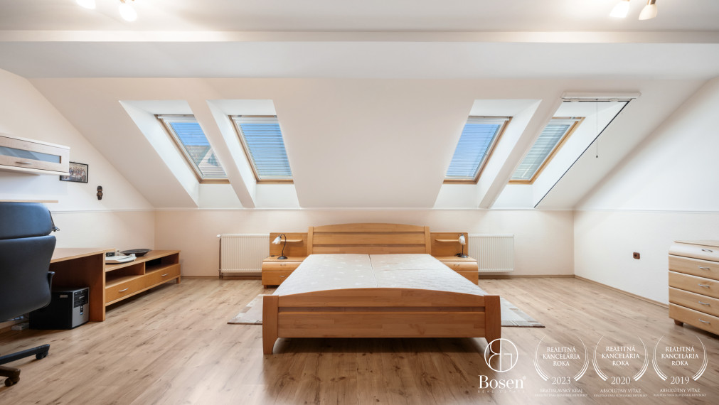 BOSEN| 4 izbový byt, 156m2 s balkónom v centre Malaciek