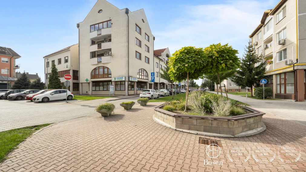 BOSEN| 4 izbový byt, 156m2 s balkónom v centre Malaciek