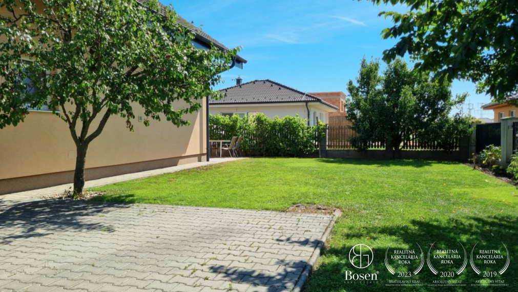 LOYALTERS | Predaj 5 izbového rodinného domu - Most pri Bratislave, časť Studené