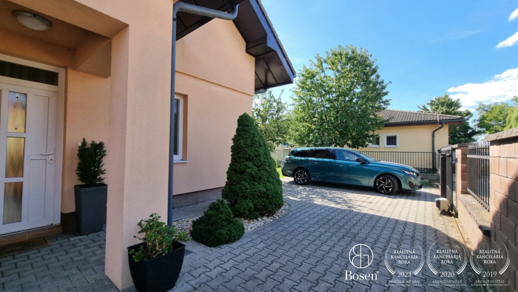 LOYALTERS | Predaj 5 izbového rodinného domu - Most pri Bratislave, časť Studené