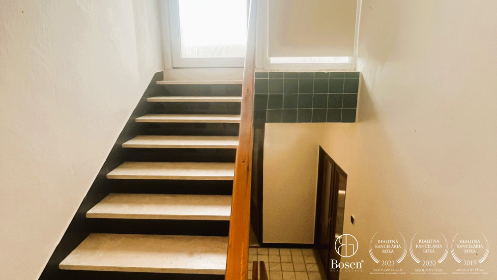 LOYALTERS | Rodinný dom s garážou a záhradou Žiar nad Hronom