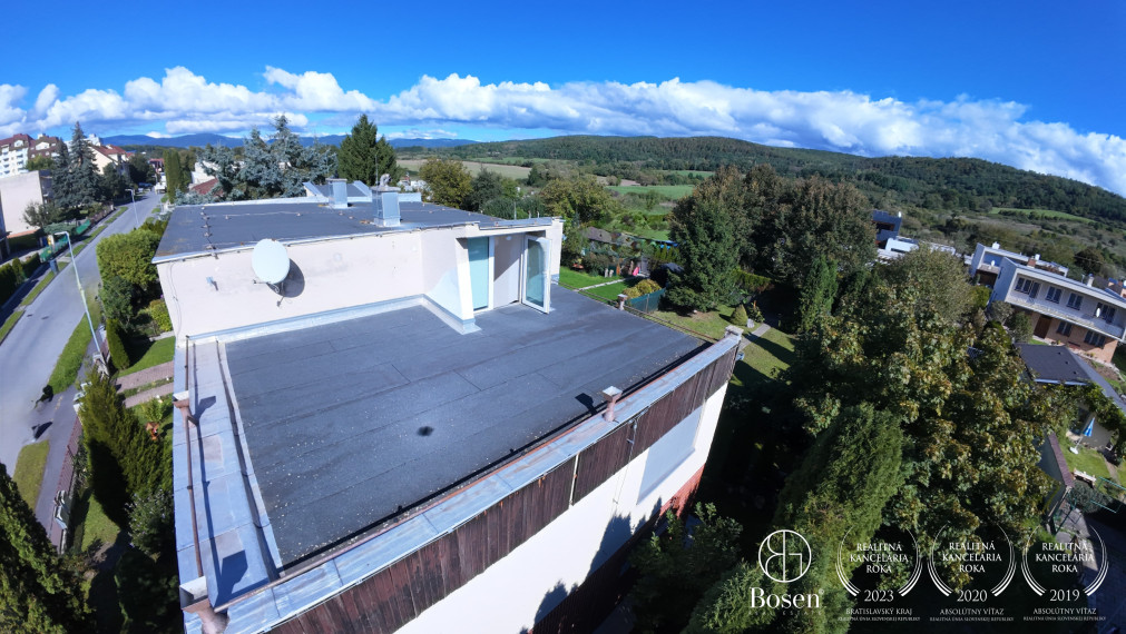 LOYALTERS | Rodinný dom s garážou a záhradou Žiar nad Hronom