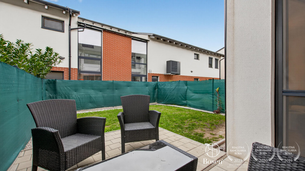BOSEN | Praktický 2 izbový byt so záhradkou, Senec