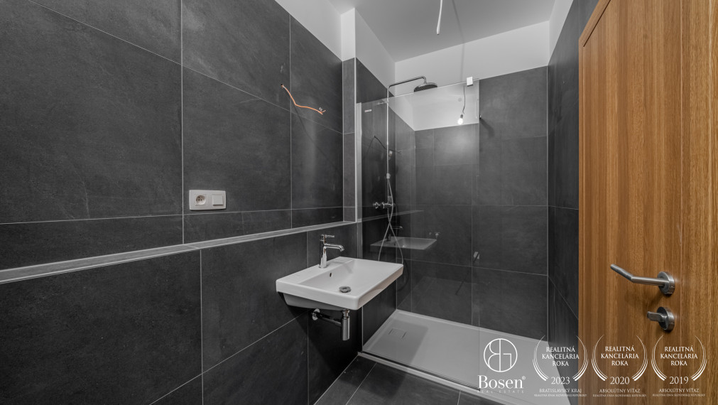 BOSEN | BLUEWAVE _ 4 izbový byt s krásnym výhľadom B60 + A61_07, Banka, Piešťany, 199.42 m2