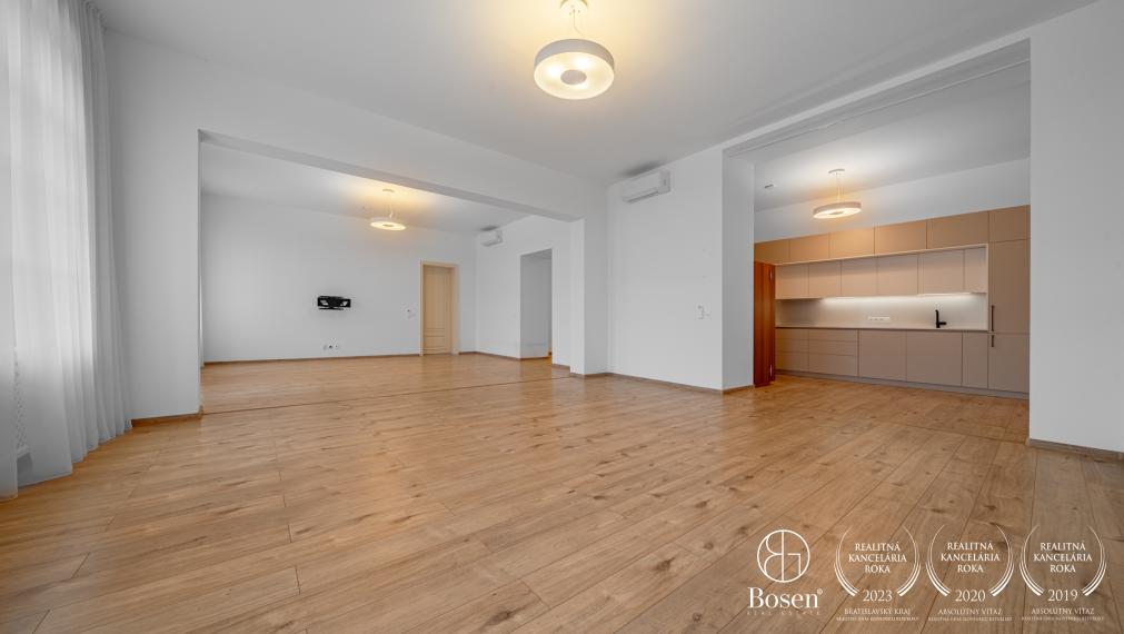 BOSEN | 4 izbový veľkometrážny byt v srdci Bratislavy, Palác Motešických