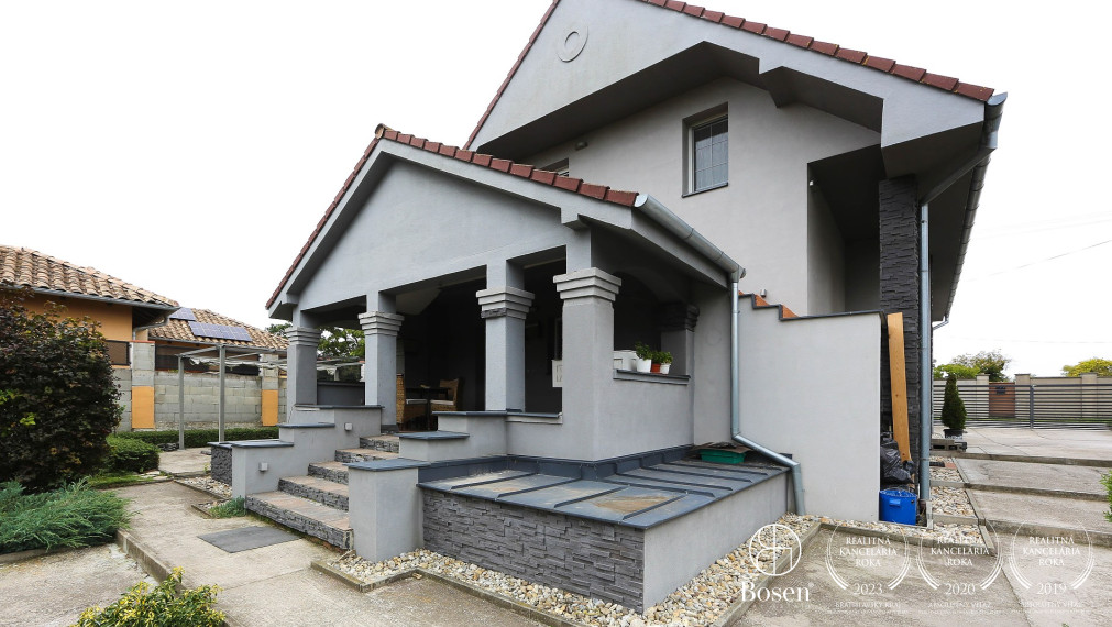 BOSEN | Na predaj krásne zrekonštruovaný 3-izbový rodinný dom