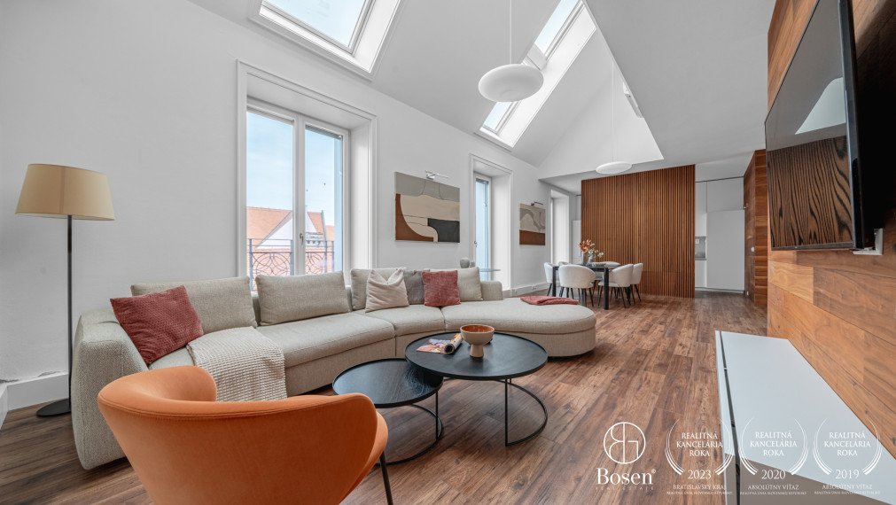 BOSEN | 3-room maisonette with terrace and winter garden, Motešický Palace