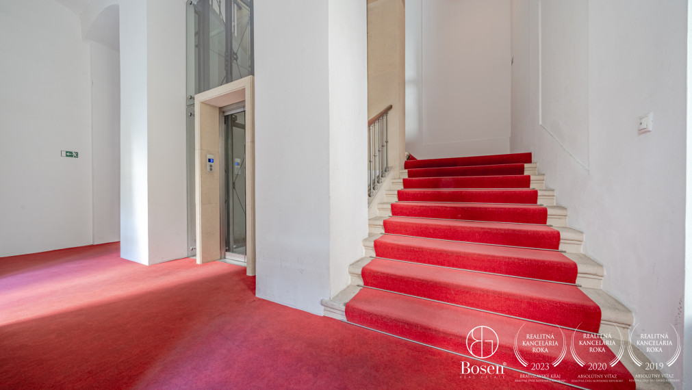 BOSEN | 3-room maisonette with terrace and winter garden, Motešický Palace