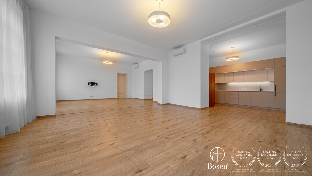 BOSEN | 4 izbový veľkometrážny byt v srdci Bratislavy, Palác Motešických