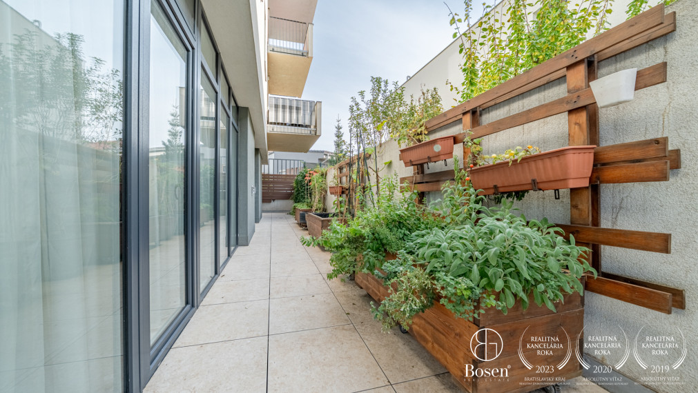 BOSEN | 3 izbový byt, záhrada, terasa, 3xparking, 85m2