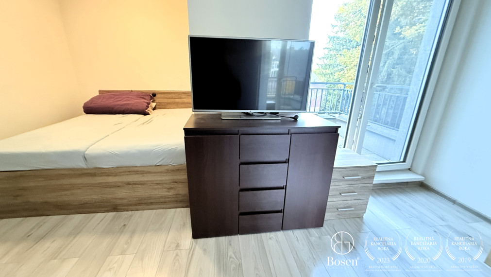 LOYALTERS | 5 izbový rodinný dom v dvojdome - Stupava