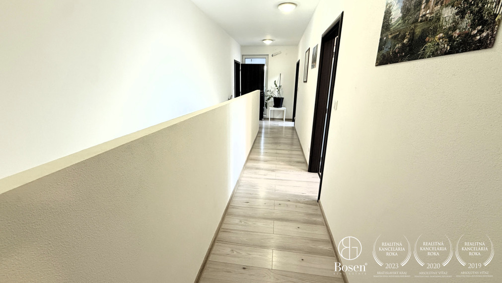 LOYALTERS | 5 izbový rodinný dom v dvojdome - Stupava