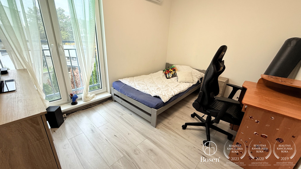 LOYALTERS | 5 izbový rodinný dom v dvojdome - Stupava