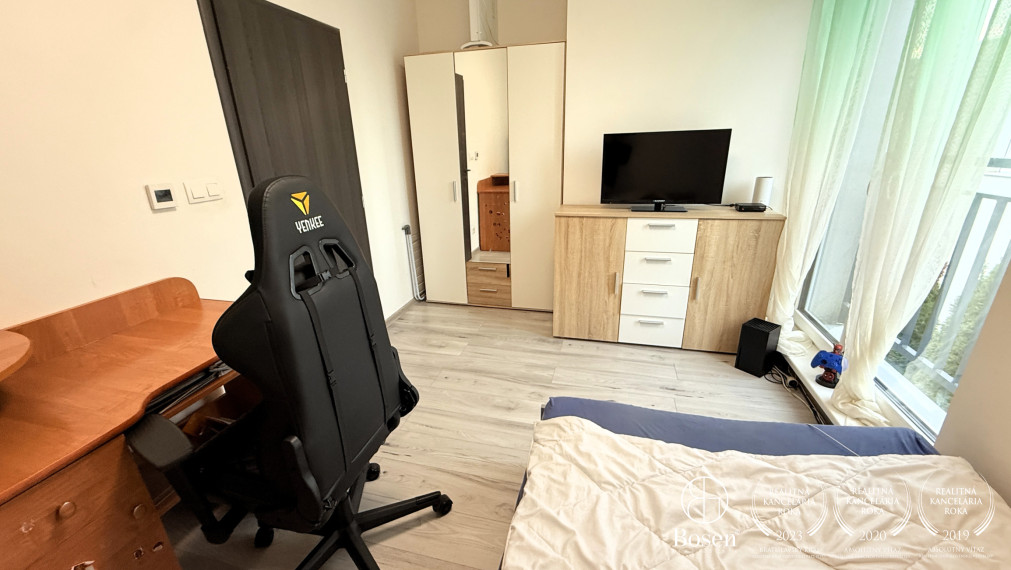 LOYALTERS | 5 izbový rodinný dom v dvojdome - Stupava