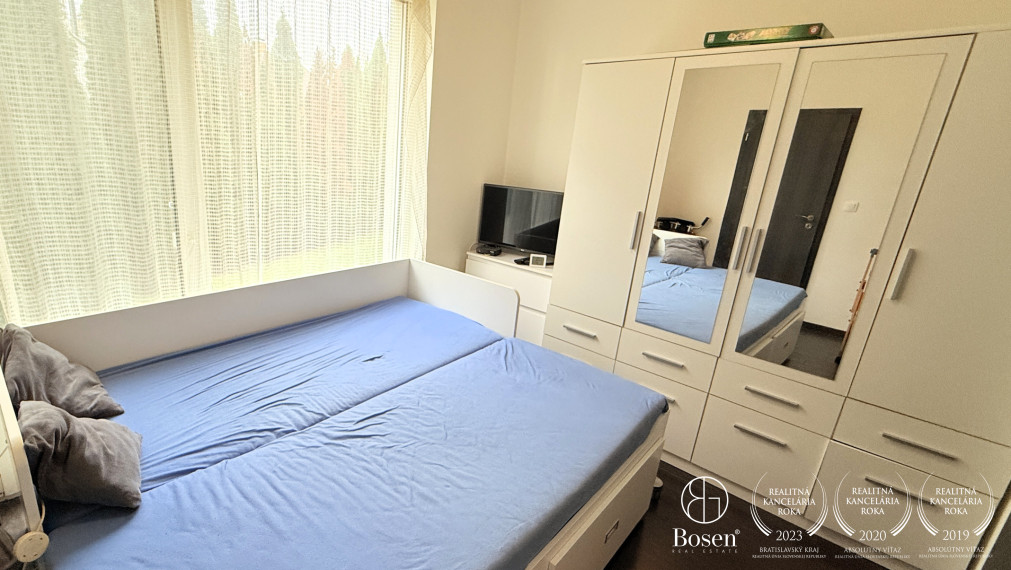 LOYALTERS | 5 izbový rodinný dom v dvojdome - Stupava