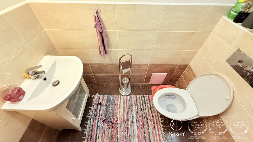 LOYALTERS | 5 izbový rodinný dom v dvojdome - Stupava