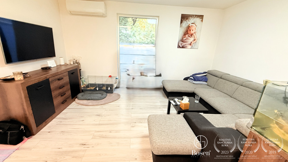 LOYALTERS | 5 izbový rodinný dom v dvojdome - Stupava