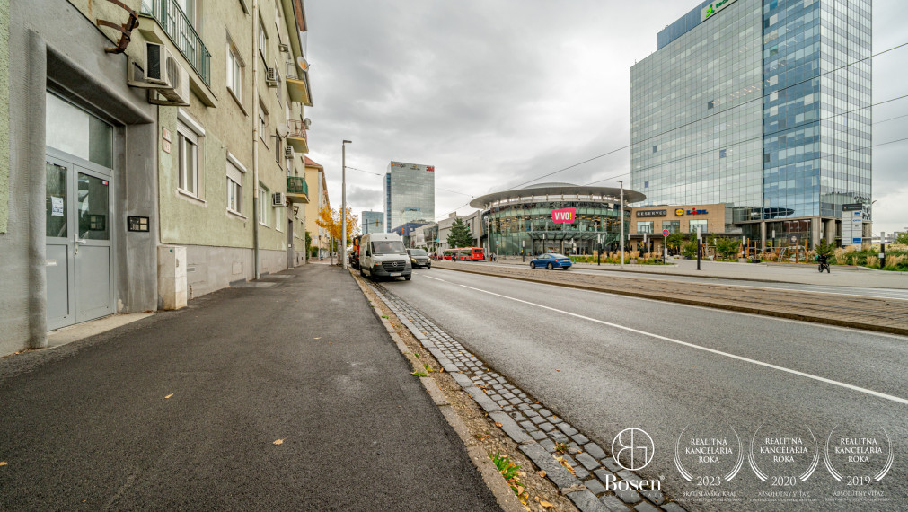 REZERVOVANÉ |  BOSEN group | 3 izbový byt s parkovacím miestom pri OC VIVO Bratislava