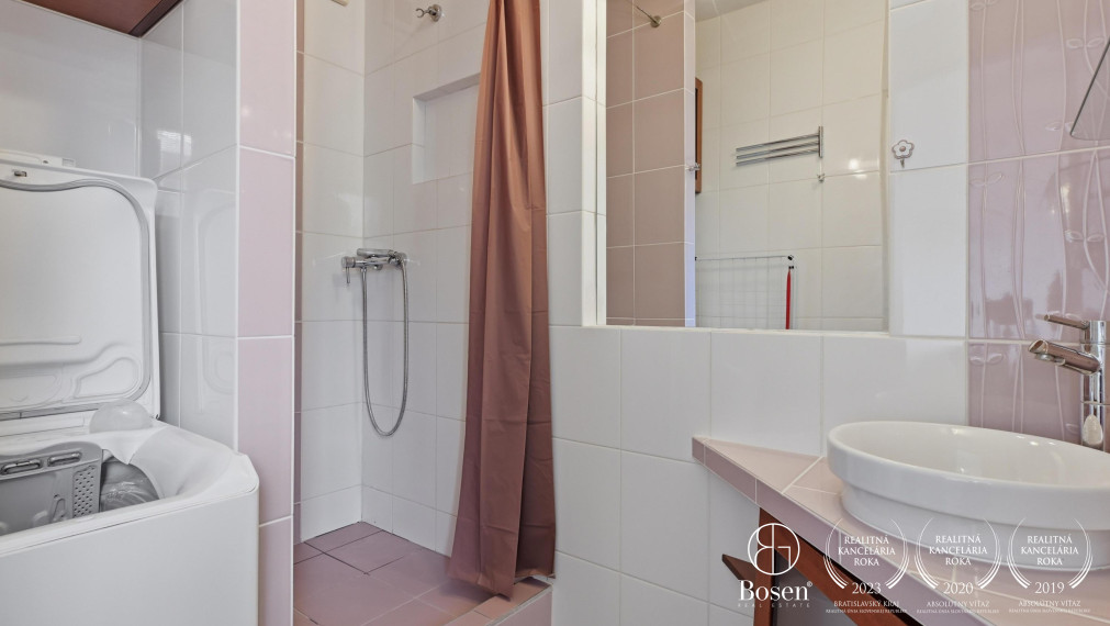 BOSEN | Na prenájom 1 izbový byt Malacky centrum Bernolákova