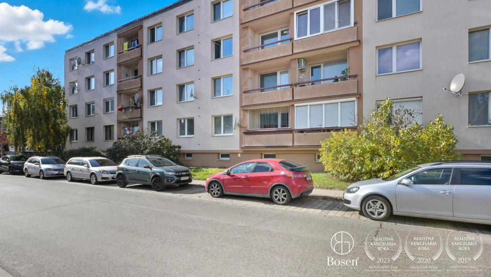 BOSEN | Na prenájom 1 izbový byt Malacky centrum Bernolákova