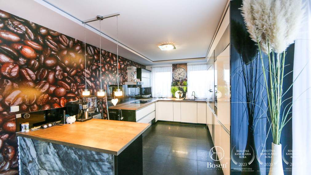 BOSEN | Na predaj výnimočný 5+1 izbový zariadený rodinný dom