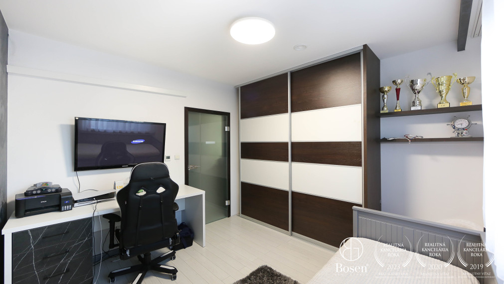 BOSEN | Na predaj výnimočný 5+1 izbový zariadený rodinný dom