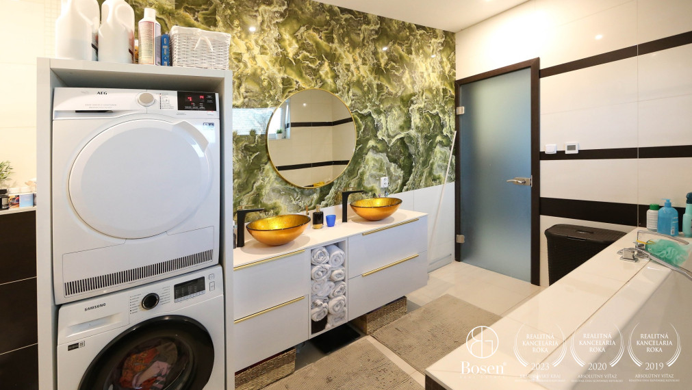 BOSEN | Na predaj výnimočný 5+1 izbový zariadený rodinný dom