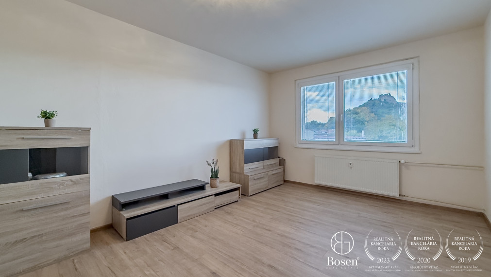 BOSEN | Zrekonštruovaný 3izbový byt s loggiou, 75m2.