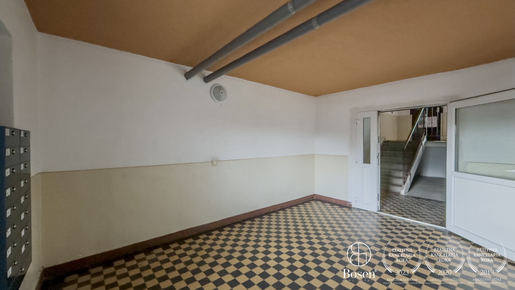 BOSEN | Zrekonštruovaný 3izbový byt s loggiou, 75m2.