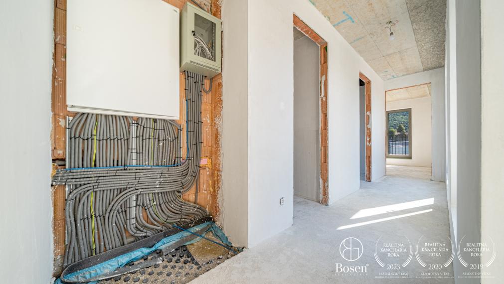 Bosen group | 5 izbový Penthouse s terasou v Hainburgu