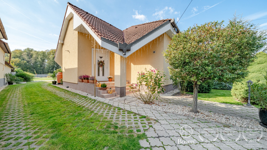 BOSEN | 3 izbový rodinný dom s veľkorysým pozemkom 1369 m2 v obci Ňárad,  Dunajská Streda