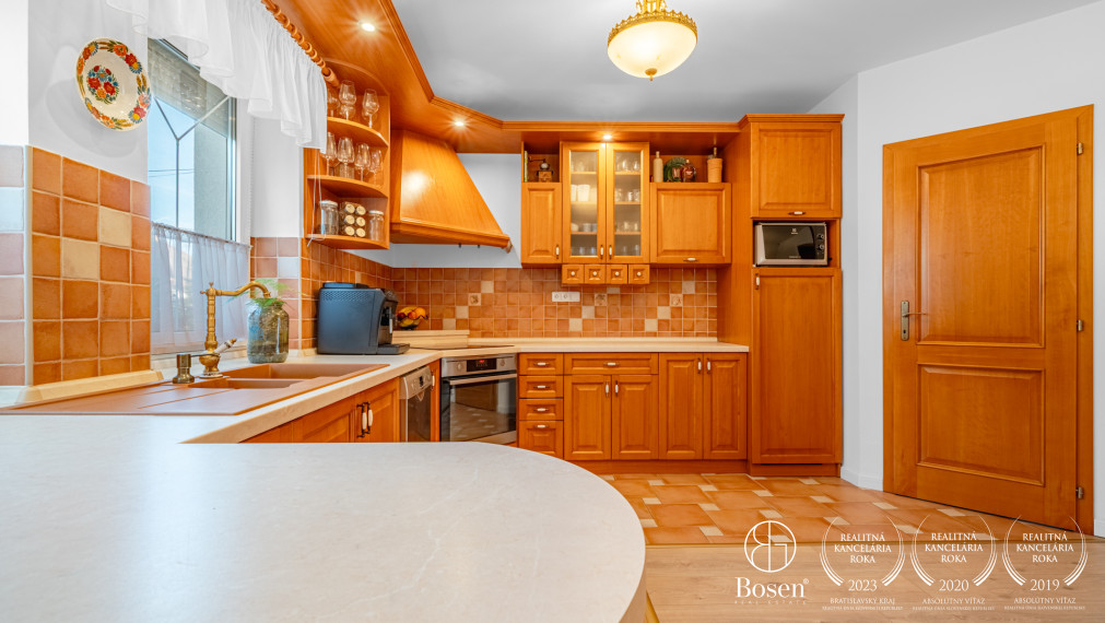 BOSEN | 3 izbový rodinný dom s veľkorysým pozemkom 1369 m2 v obci Ňárad,  Dunajská Streda