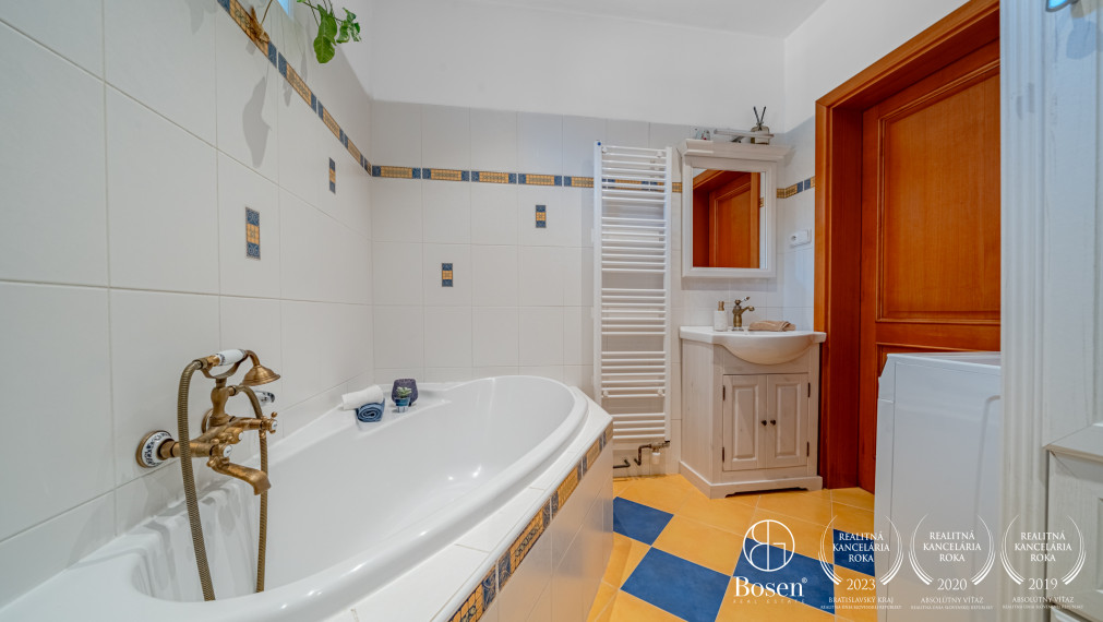 BOSEN | 3 izbový rodinný dom s veľkorysým pozemkom 1369 m2 v obci Ňárad,  Dunajská Streda