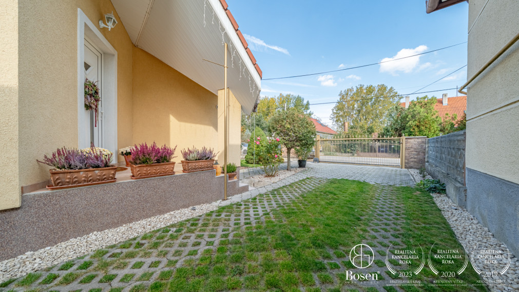 BOSEN | 3 izbový rodinný dom s veľkorysým pozemkom 1369 m2 v obci Ňárad,  Dunajská Streda