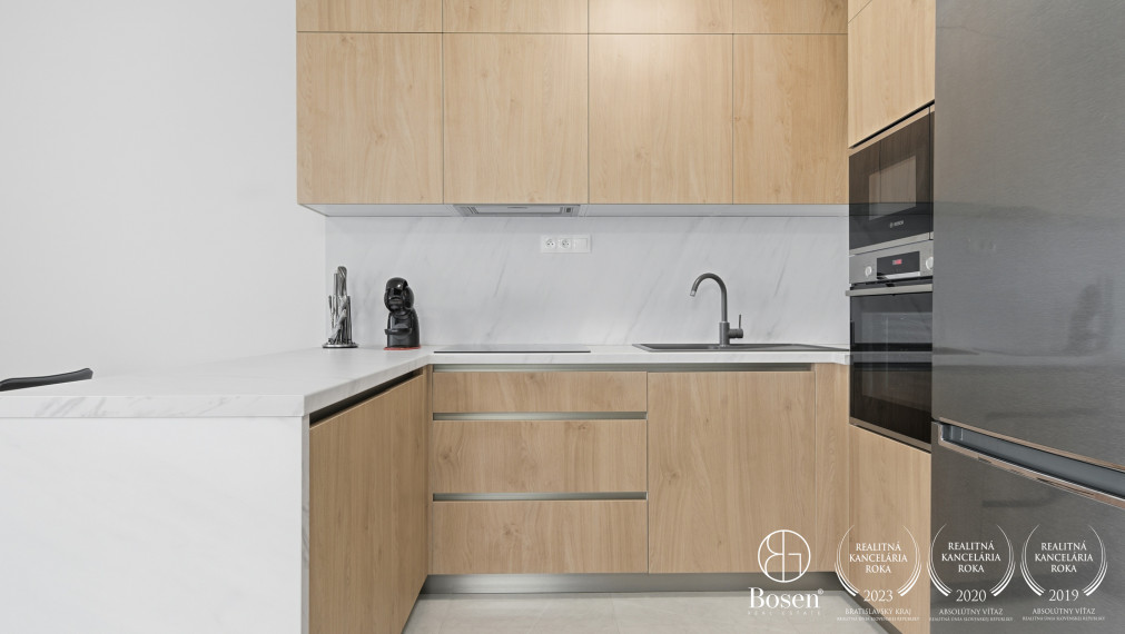 BOSEN |  3 izb.byt čiastočne zariadený s vlastným parkovaním