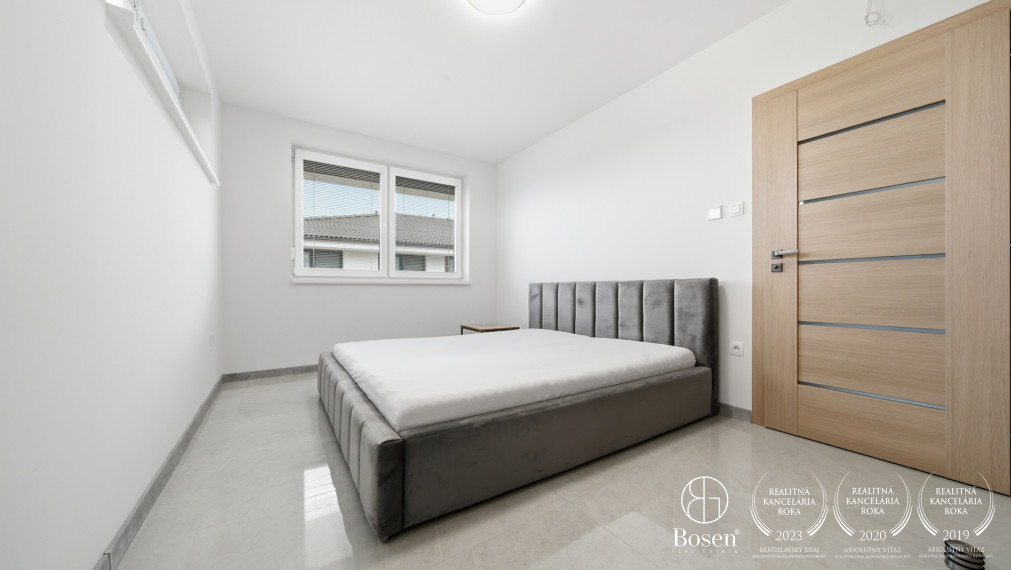 BOSEN |  3 izb.byt čiastočne zariadený s vlastným parkovaním