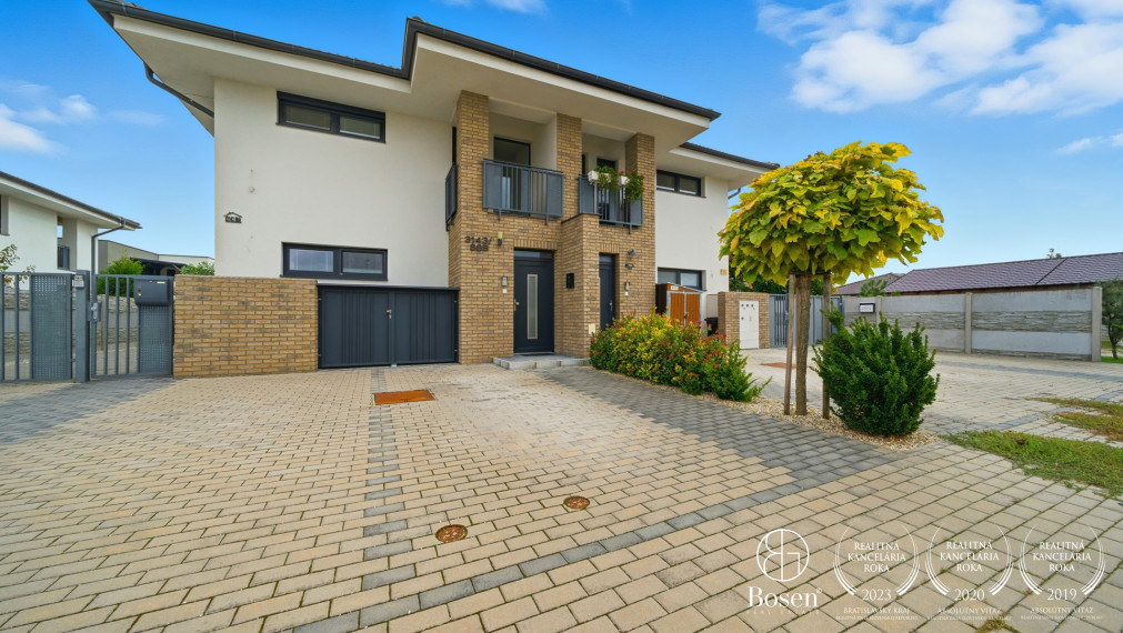 BOSEN |  3 izb.byt čiastočne zariadený s vlastným parkovaním