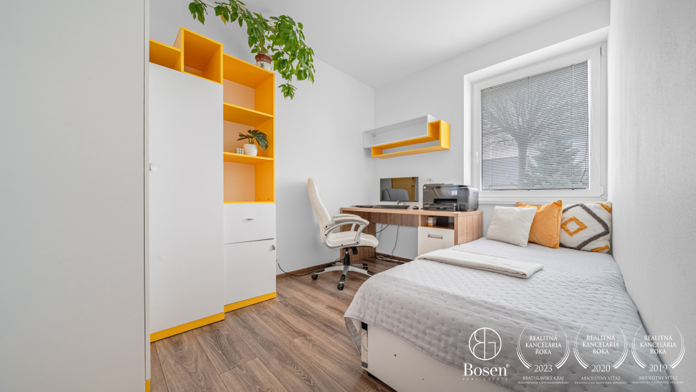 BOSEN | 5 izbový rodinný dom s garážou a krbom v Ch. Grobe