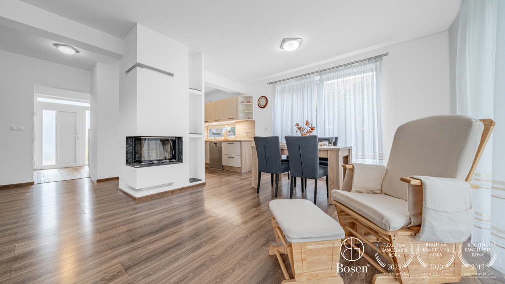 BOSEN | 5 izbový rodinný dom s garážou a krbom v Ch. Grobe