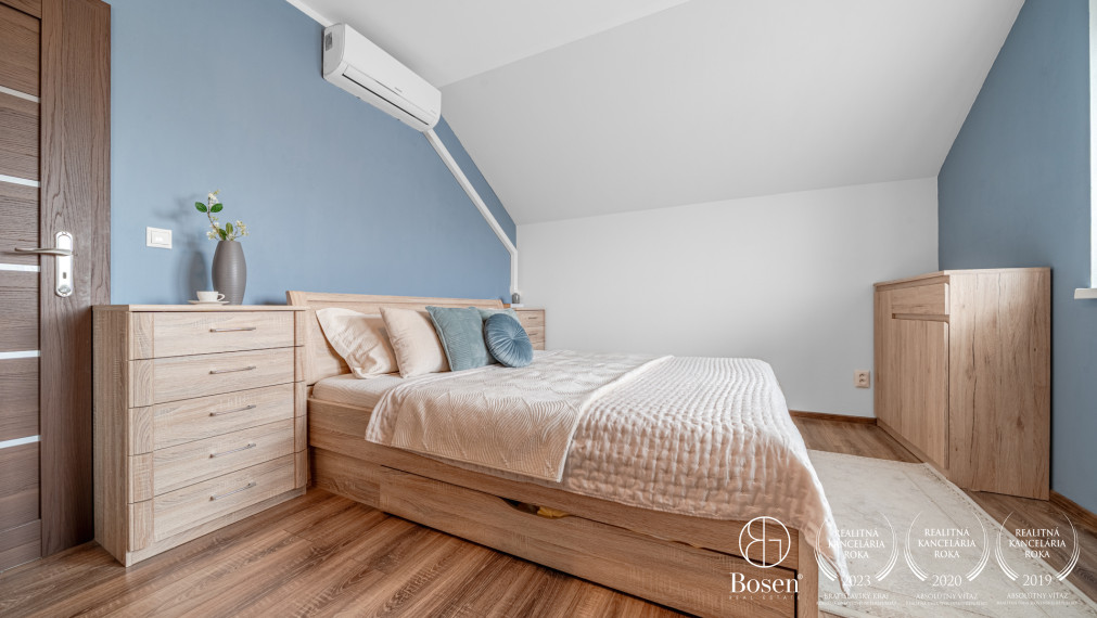 BOSEN | 5 izbový rodinný dom s garážou a krbom v Ch. Grobe