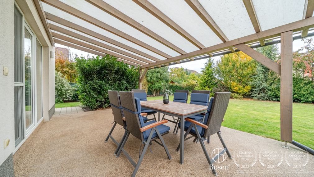 BOSEN | 5 izbový rodinný dom s garážou a krbom v Ch. Grobe