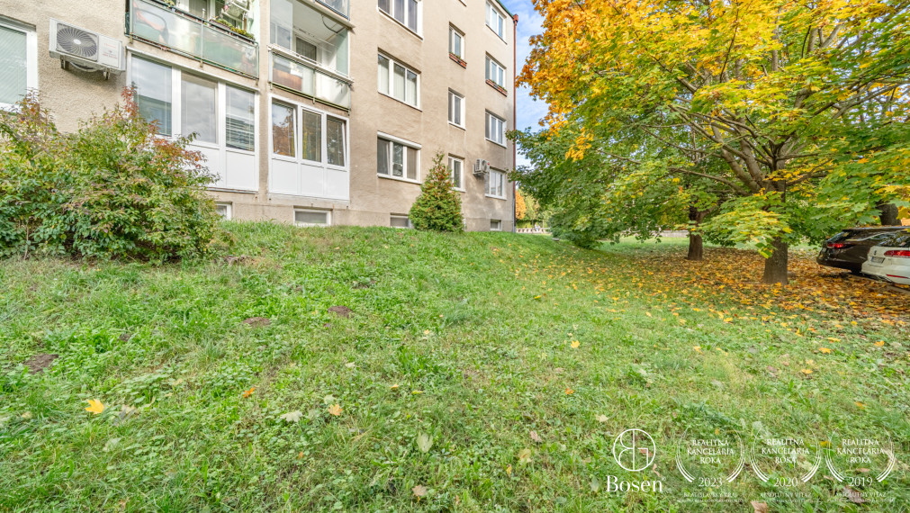 REZERVOVANÉ | BOSEN| 2 izbový byt v tichej zelenej lokalite Devínskej Novej Vsi