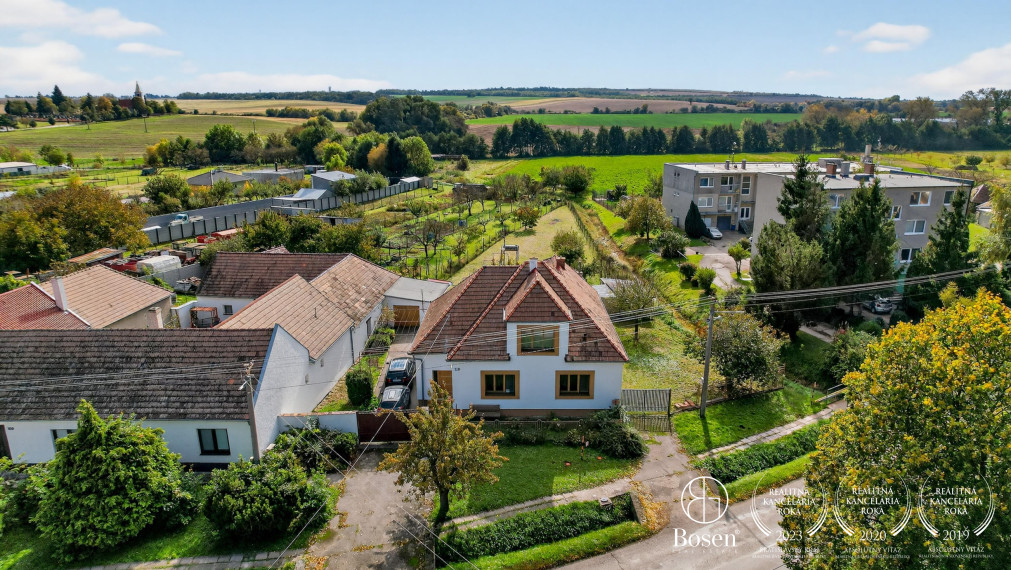 Bosen Group Vám ponúka na predaj exkluzívne vidiecky rodinný dom v Dlhej pri Trnave