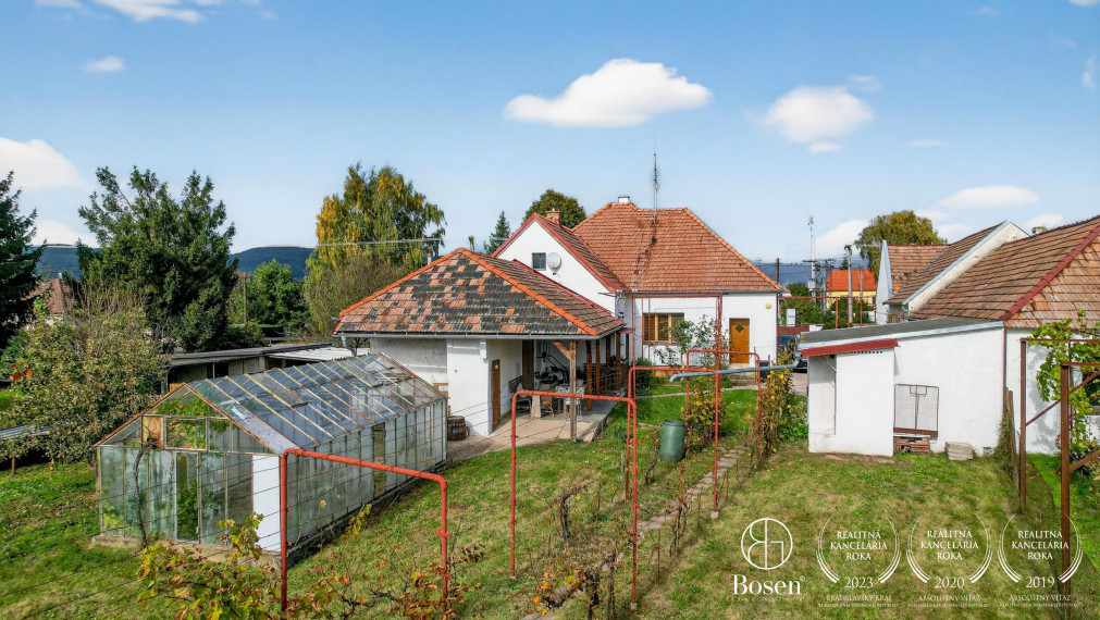 Bosen Group Vám ponúka na predaj exkluzívne vidiecky rodinný dom v Dlhej pri Trnave