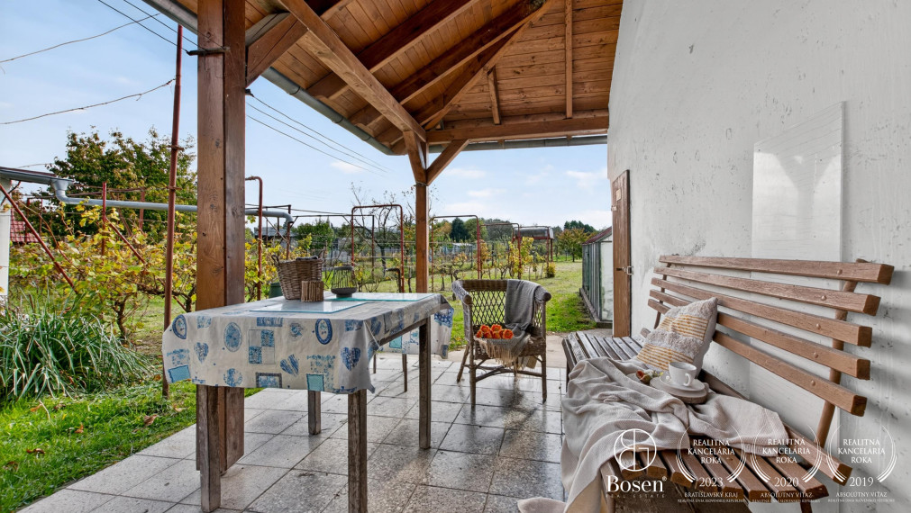 Bosen Group Vám ponúka na predaj exkluzívne vidiecky rodinný dom v Dlhej pri Trnave